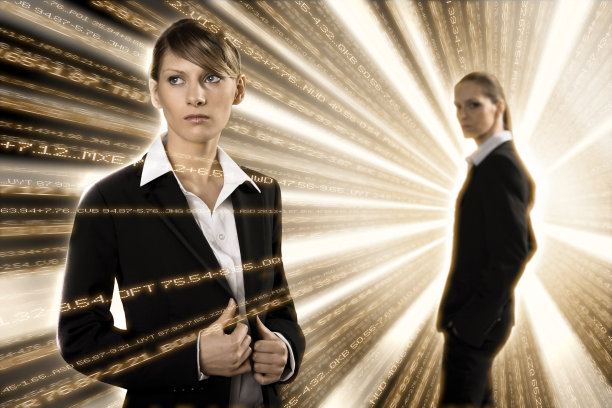 两个年轻女商人的肖像图片下载