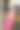日落时分，在树旁背光下的女孩图片下载