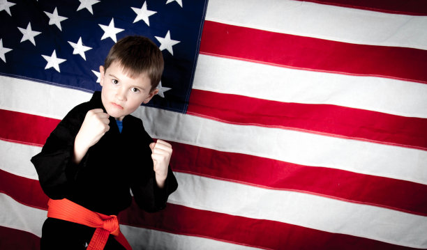 空手道的男孩图片下载