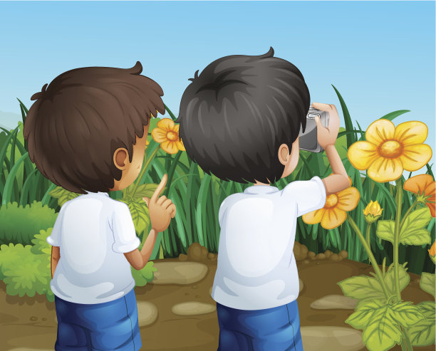 两个男孩在给花拍照图片下载