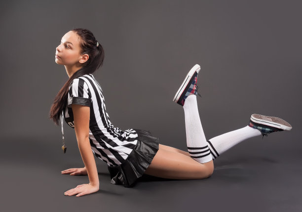 性感的足球裁判图片下载