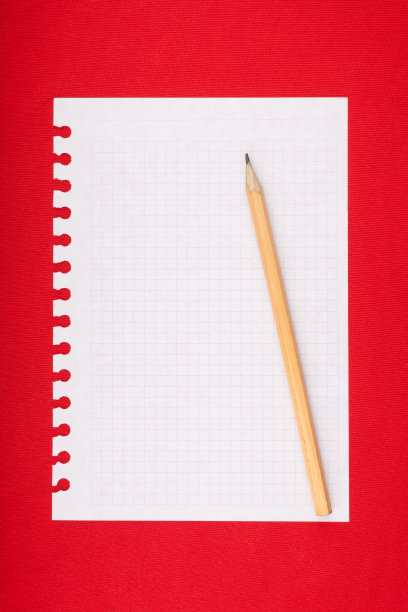 用铅笔撕下的空白划线笔记本页图片下载