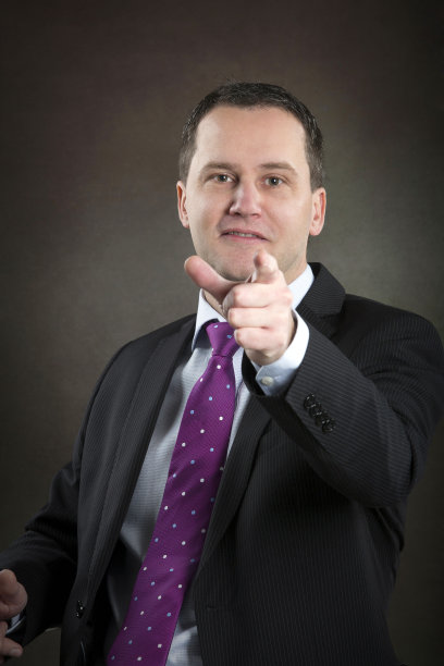 中年商人的肖像图片下载