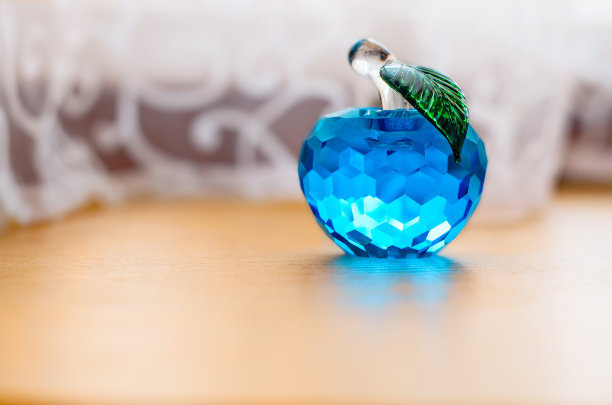 玻璃苹果。图片下载