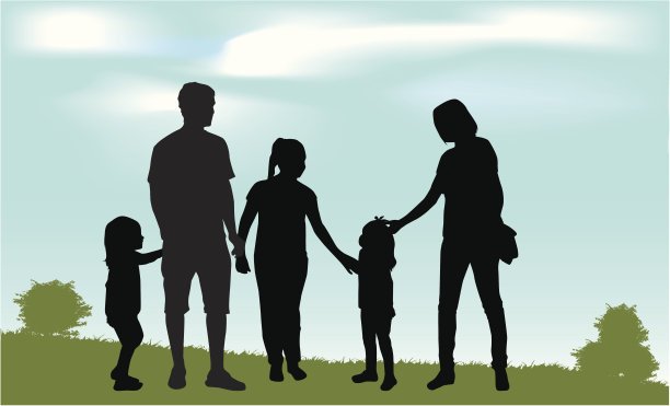 父母和孩子的剪影图片下载