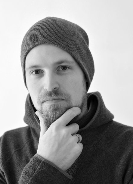 留着胡子的男模特图片下载