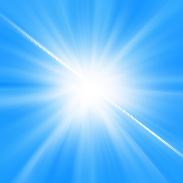 太阳在蓝色的天空中闪烁图片下载