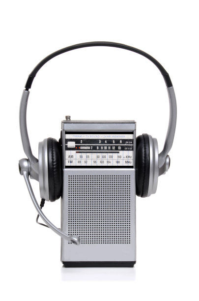 台旧收音机图片下载