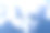 云朵和天空在现代建筑立面上的反射图片下载