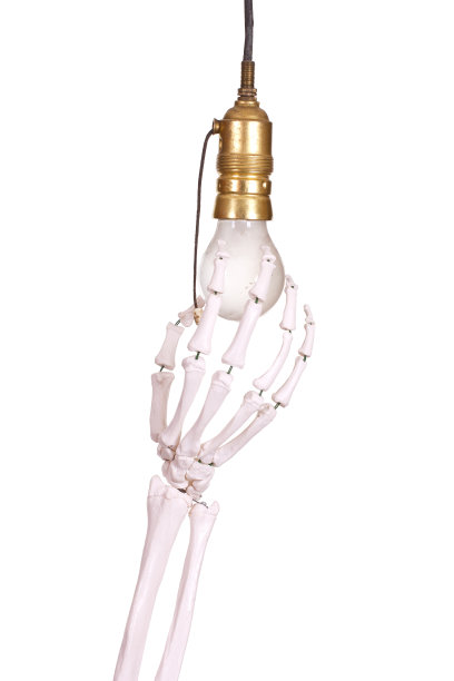 老插座与骨骼手图片下载