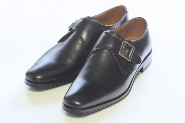 白色背景的鞋子图片下载