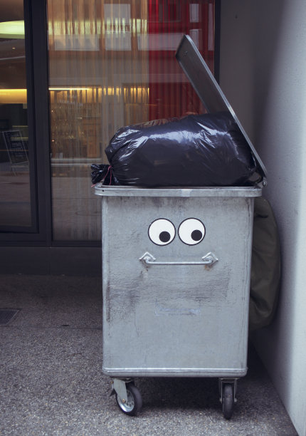 有趣的垃圾箱图片下载