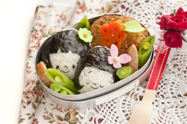 午餐女孩主题图片下载