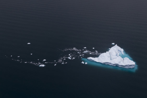 融化的冰山图片下载