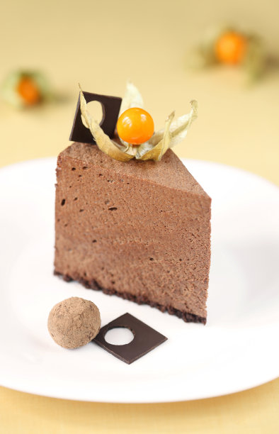 一块巧克力慕斯蛋糕图片下载
