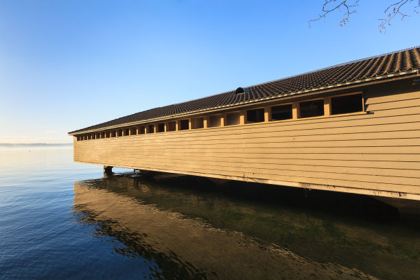 湖上之夜图片下载