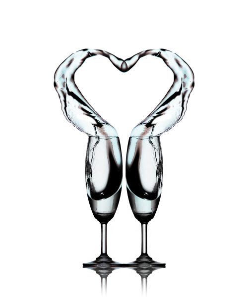 心从两杯水溅起图片下载