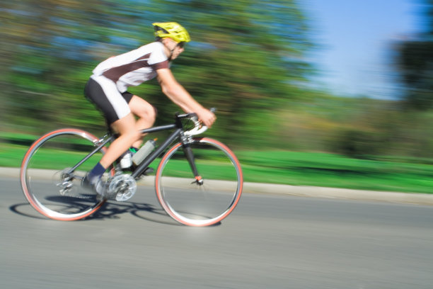 超速自行车-模糊运动图片下载