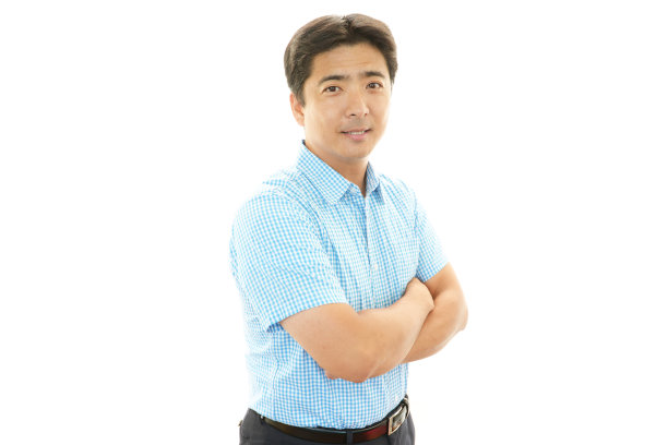 一个亚洲男人的肖像图片下载