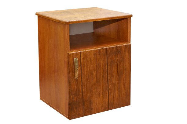 床边的桌子上图片下载