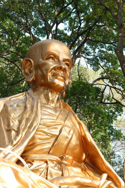 牧师雕像图片下载