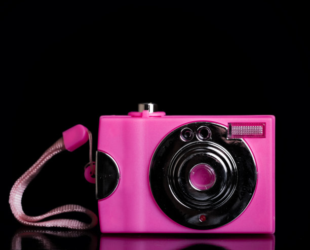 粉红色的玩具相机图片下载
