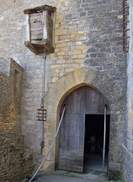 旧城堡的门图片下载