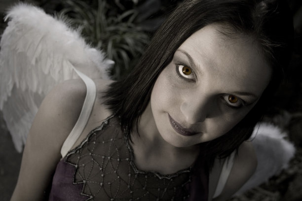 仙女抬头(低饱和度)图片下载