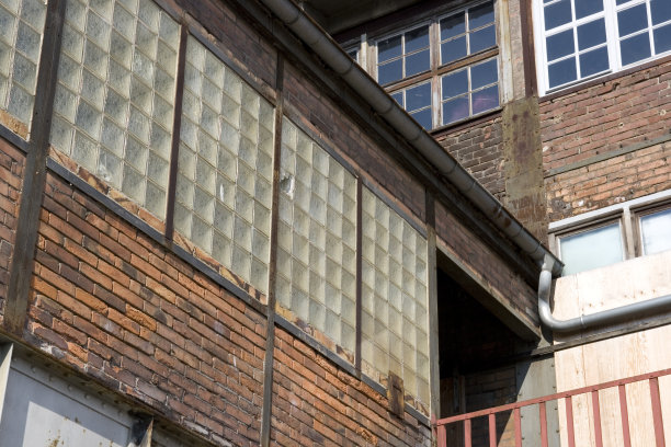 废弃的旧工业建筑图片下载