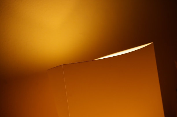 台灯发光图片下载