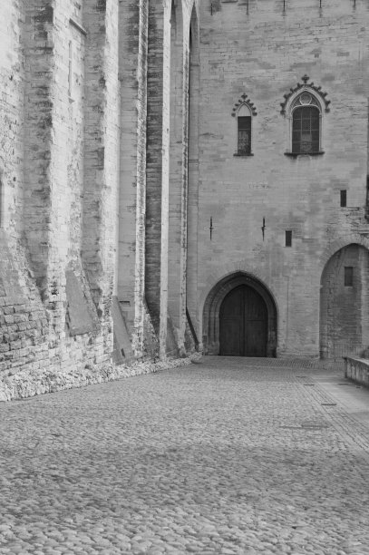 教堂的小路图片下载