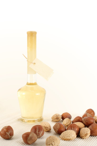 米德和坚果图片下载