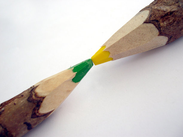 彩色铅笔:绿色和黄色图片下载