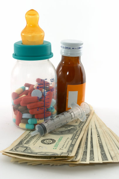 儿童医疗费用高昂图片下载