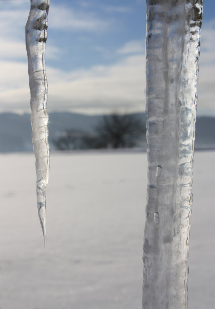 冷冰冰的人图片下载
