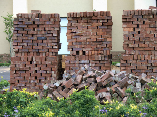 一堆砖图片下载