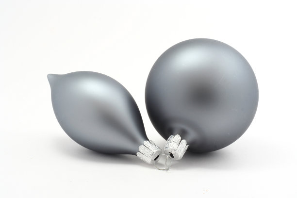 圣诞装饰品，灰蓝色孤立在白色背景图片下载