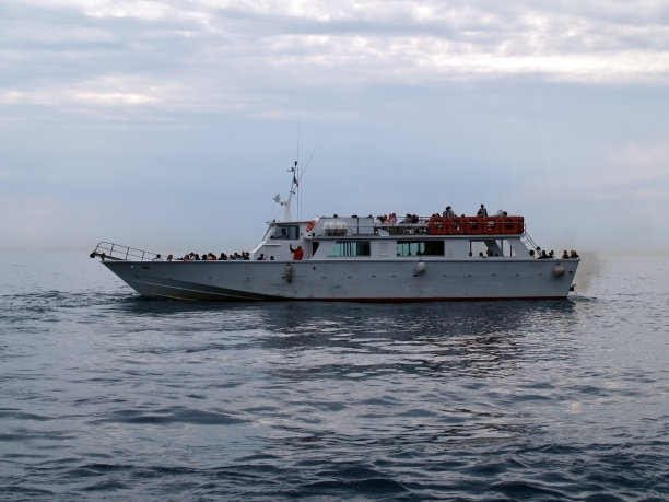 巡洋舰/五个陆地。意大利图片下载