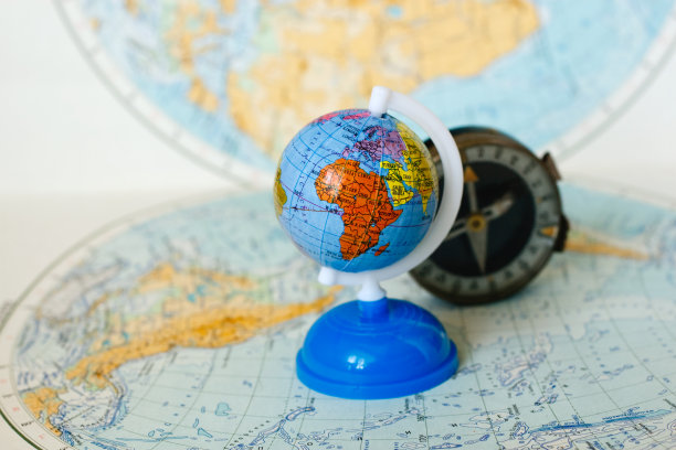 截止阀和指南针图片下载