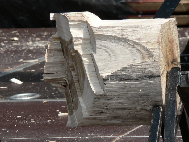 砍木头图片下载