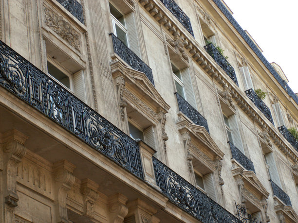 阳台在巴黎图片下载