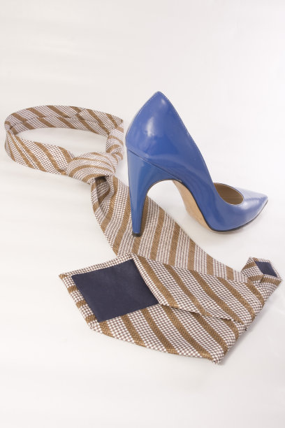 女人支配男人图片下载