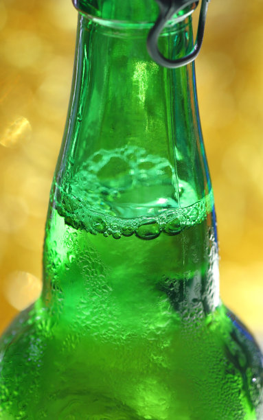 啤酒瓶图片下载