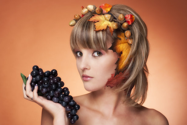 秋姑娘——望向左边图片下载