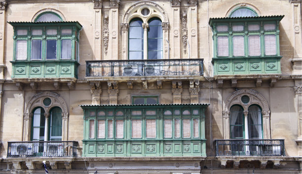 传统的马耳他balony图片下载