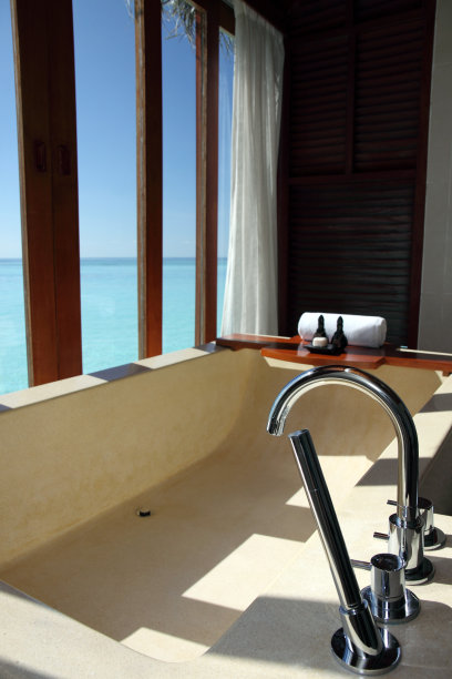 浴室在海洋附近图片下载