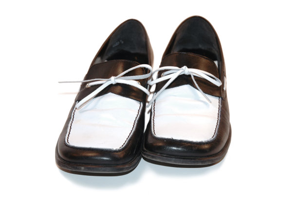 黑白拖鞋图片下载