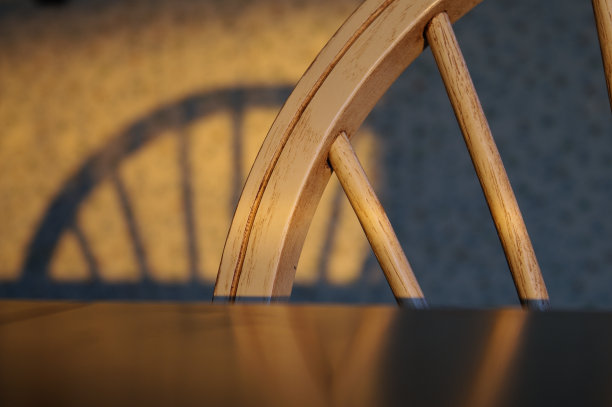 阳光下的椅子图片下载