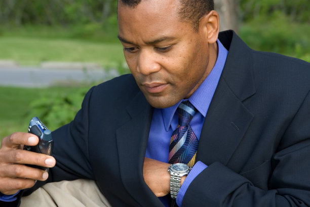 商人在户外工作图片下载