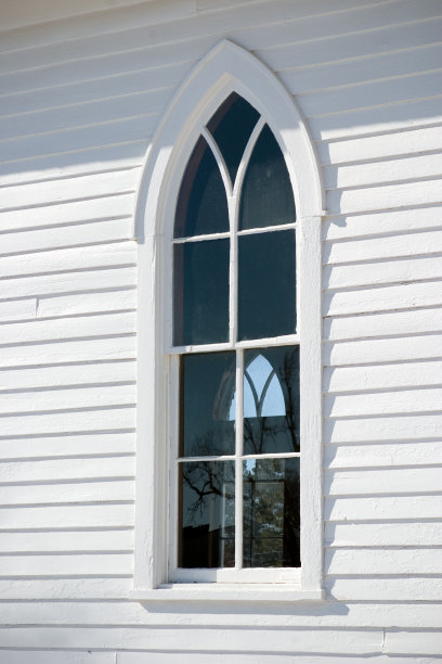 老教堂垂直窗图片下载